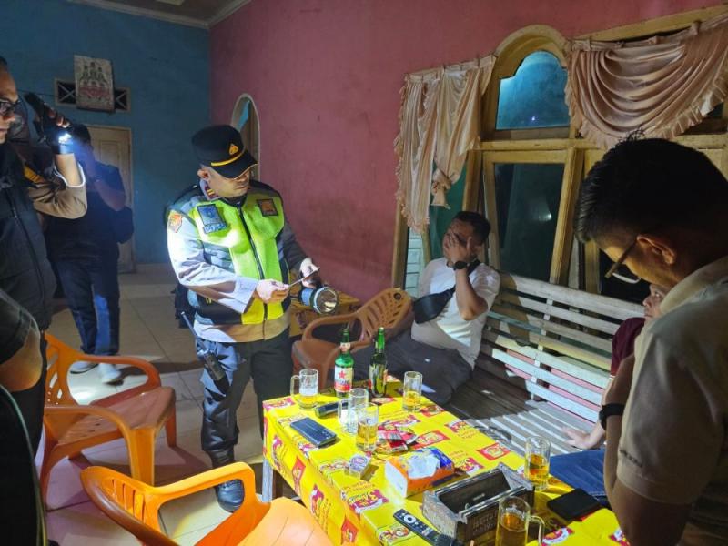 Berantas Penyakit Masyarakat, Jajaran Polres Inhu Razia Tempat Hiburan Malam